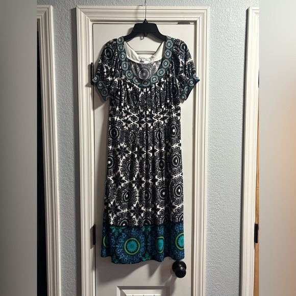 Maggy London Dresses & Skirts - Maggy London Black White Green Print Dress 8 Women's